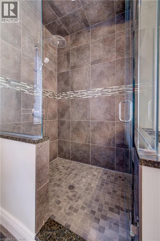 200 Macdonald Place, Waterloo, Ontario  N2L 1L1 - Photo 32 - 40843458