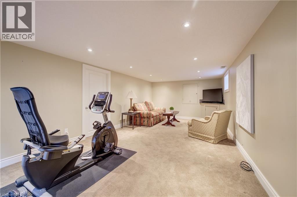200 Macdonald Place, Waterloo, Ontario  N2L 1L1 - Photo 35 - 40843458