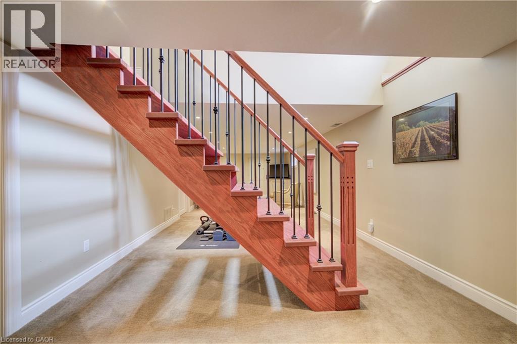 200 Macdonald Place, Waterloo, Ontario  N2L 1L1 - Photo 37 - 40843458