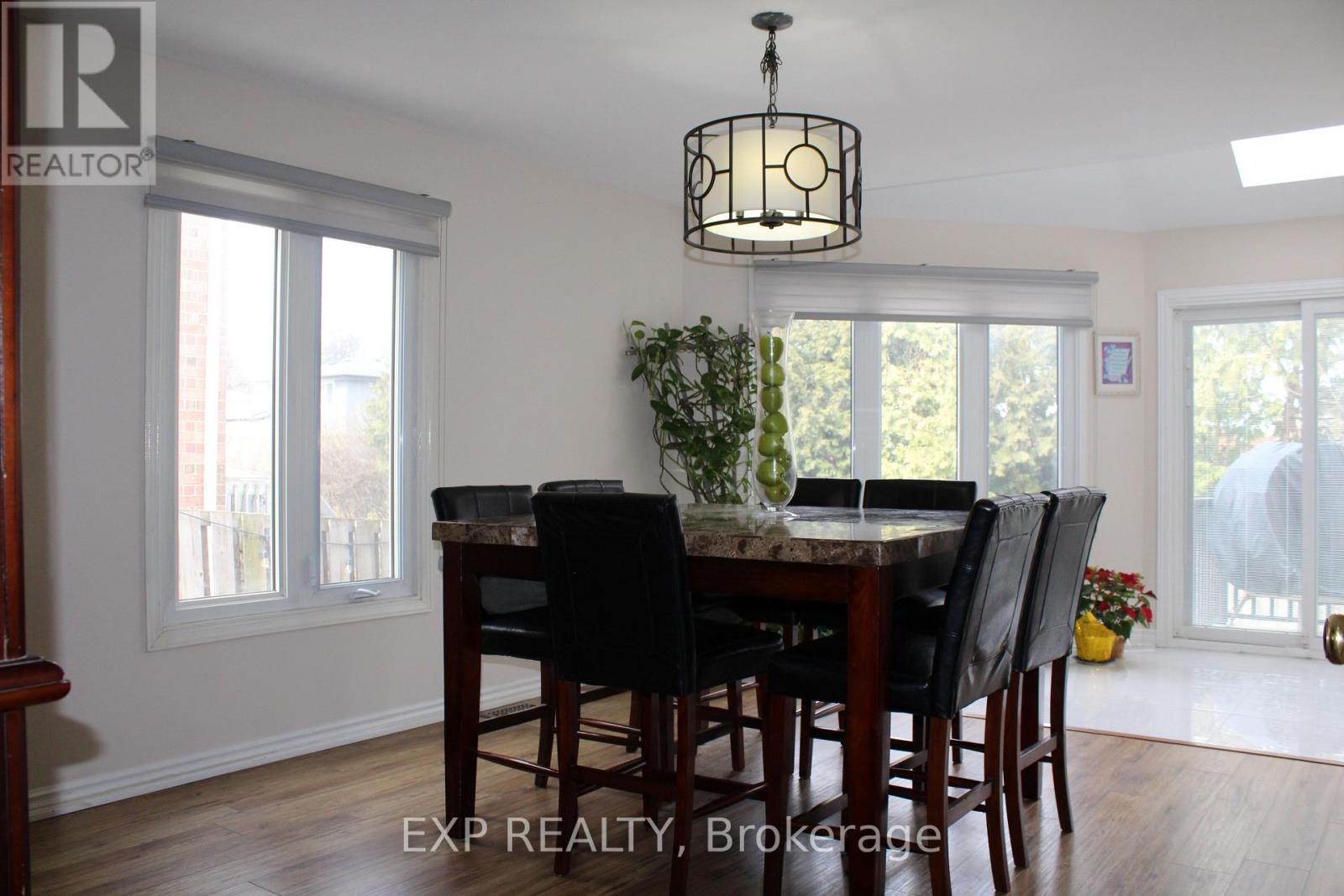 48 Howell Street, Brampton, Ontario  L6Y 3H8 - Photo 4 - W13501508