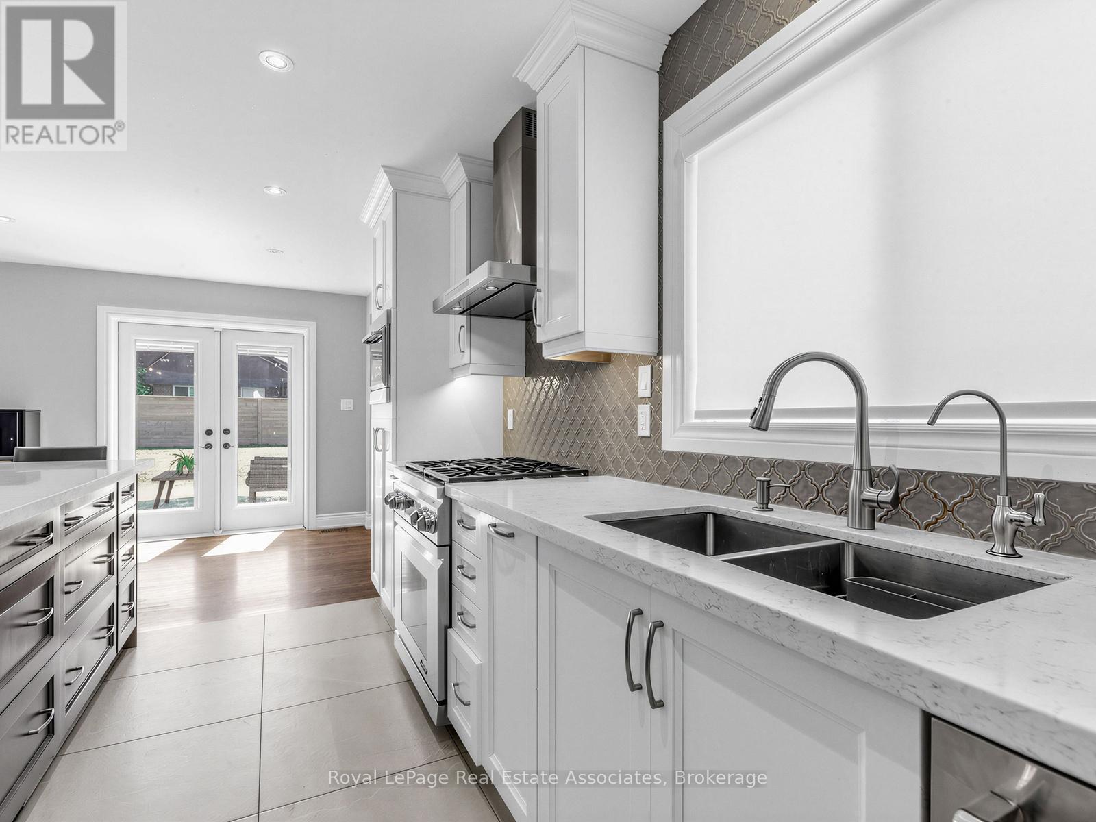 2441 Winthrop Crescent, Mississauga, Ontario  L5K 2A8 - Photo 10 - W13501574