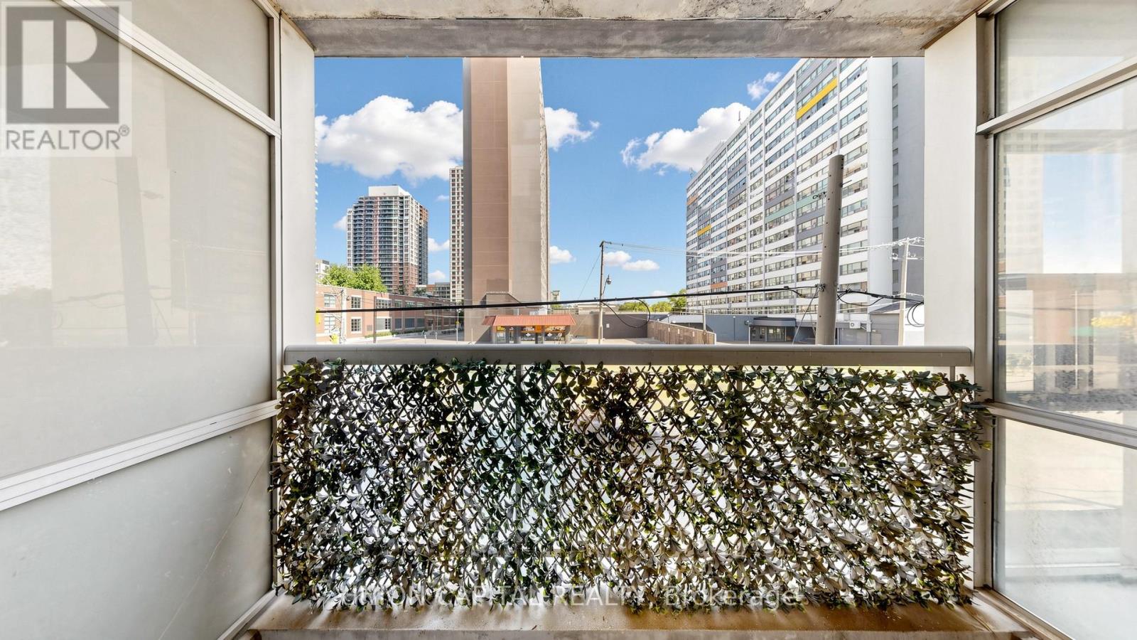 210 - 1375 Dupont Street, Toronto, Ontario  M6H 4J8 - Photo 14 - W13501686