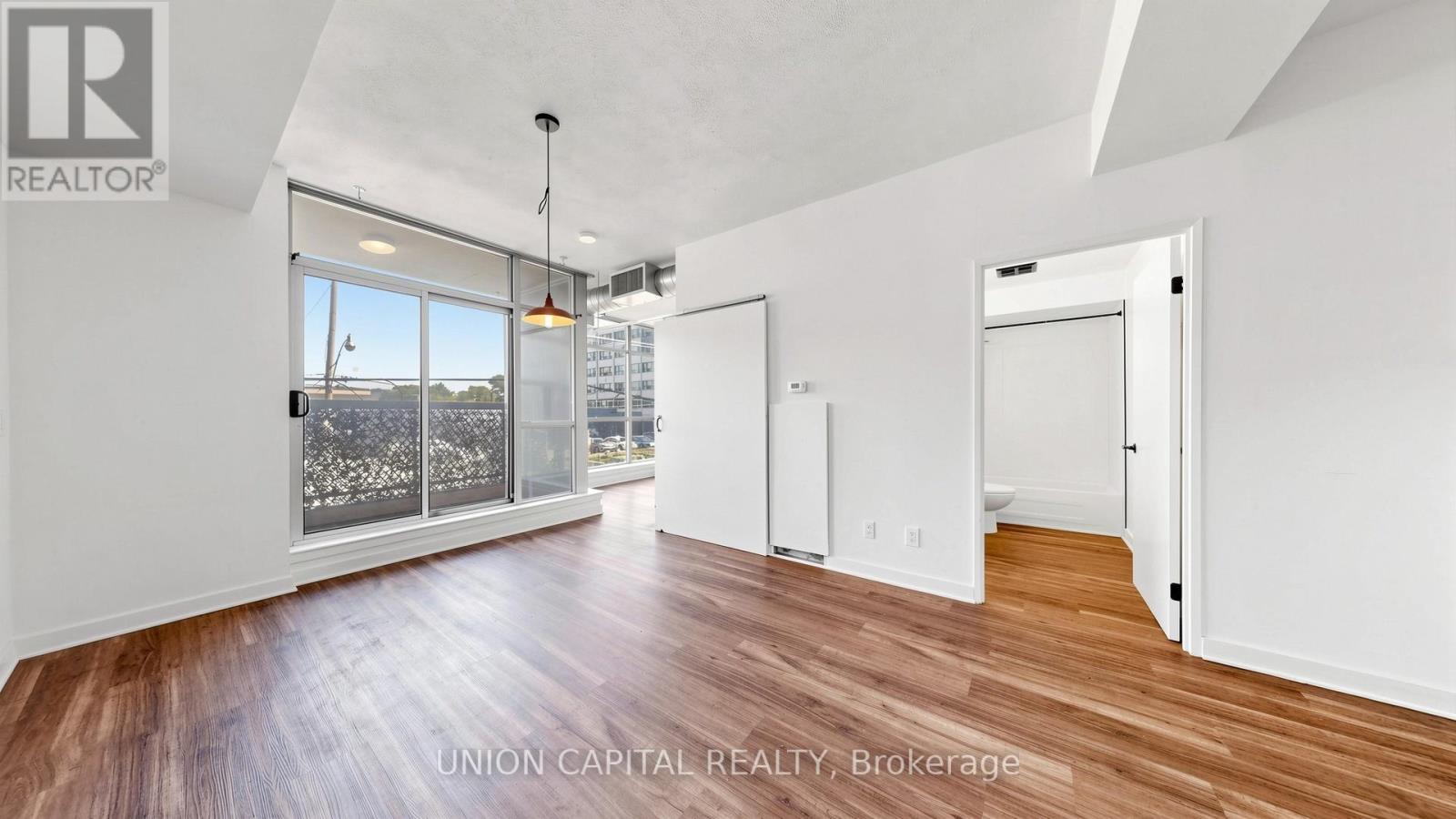 210 - 1375 Dupont Street, Toronto, Ontario  M6H 4J8 - Photo 8 - W13501686