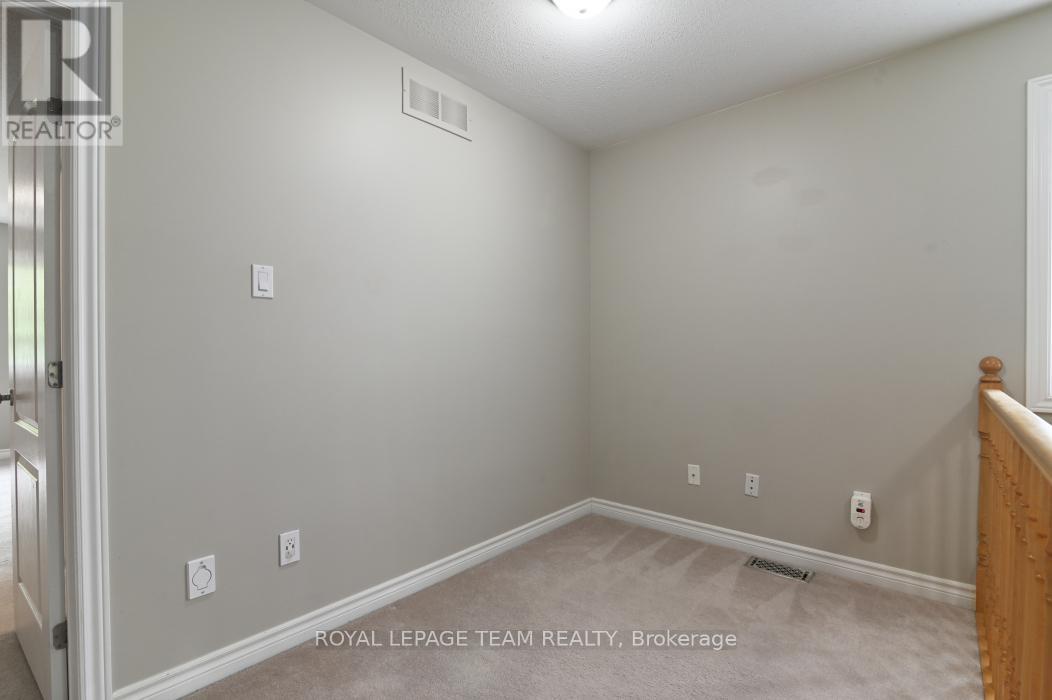 87 Selhurst Avenue, Ottawa, Ontario  K2G 7C9 - Photo 18 - X13501802