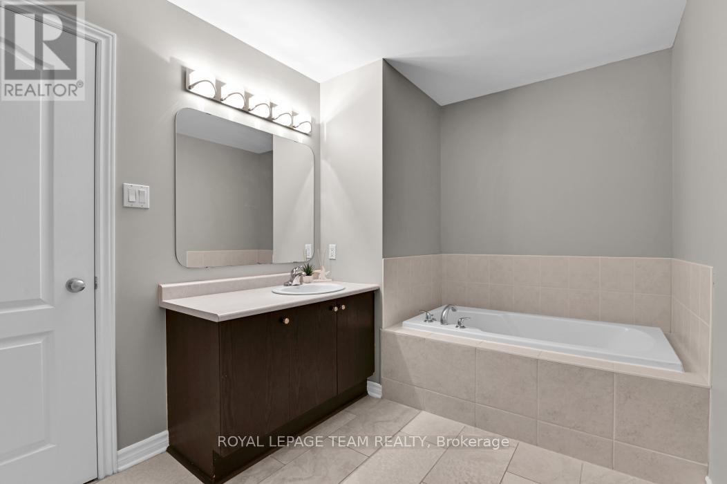 87 Selhurst Avenue, Ottawa, Ontario  K2G 7C9 - Photo 25 - X13501802