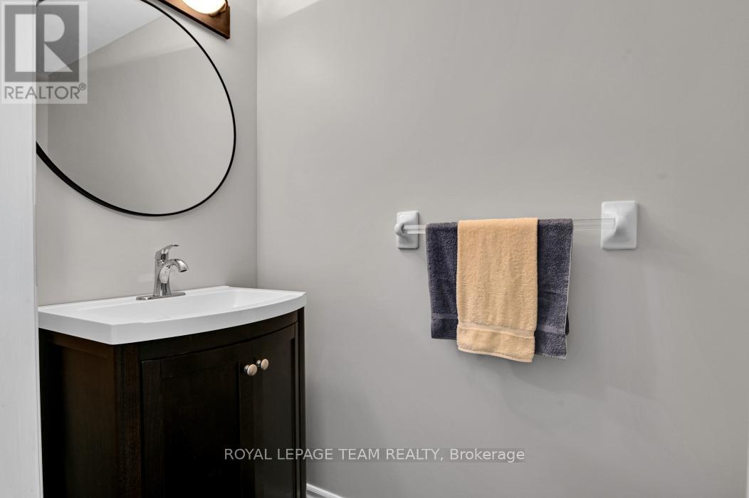 87 Selhurst Avenue, Ottawa, Ontario  K2G 7C9 - Photo 5 - X13501802