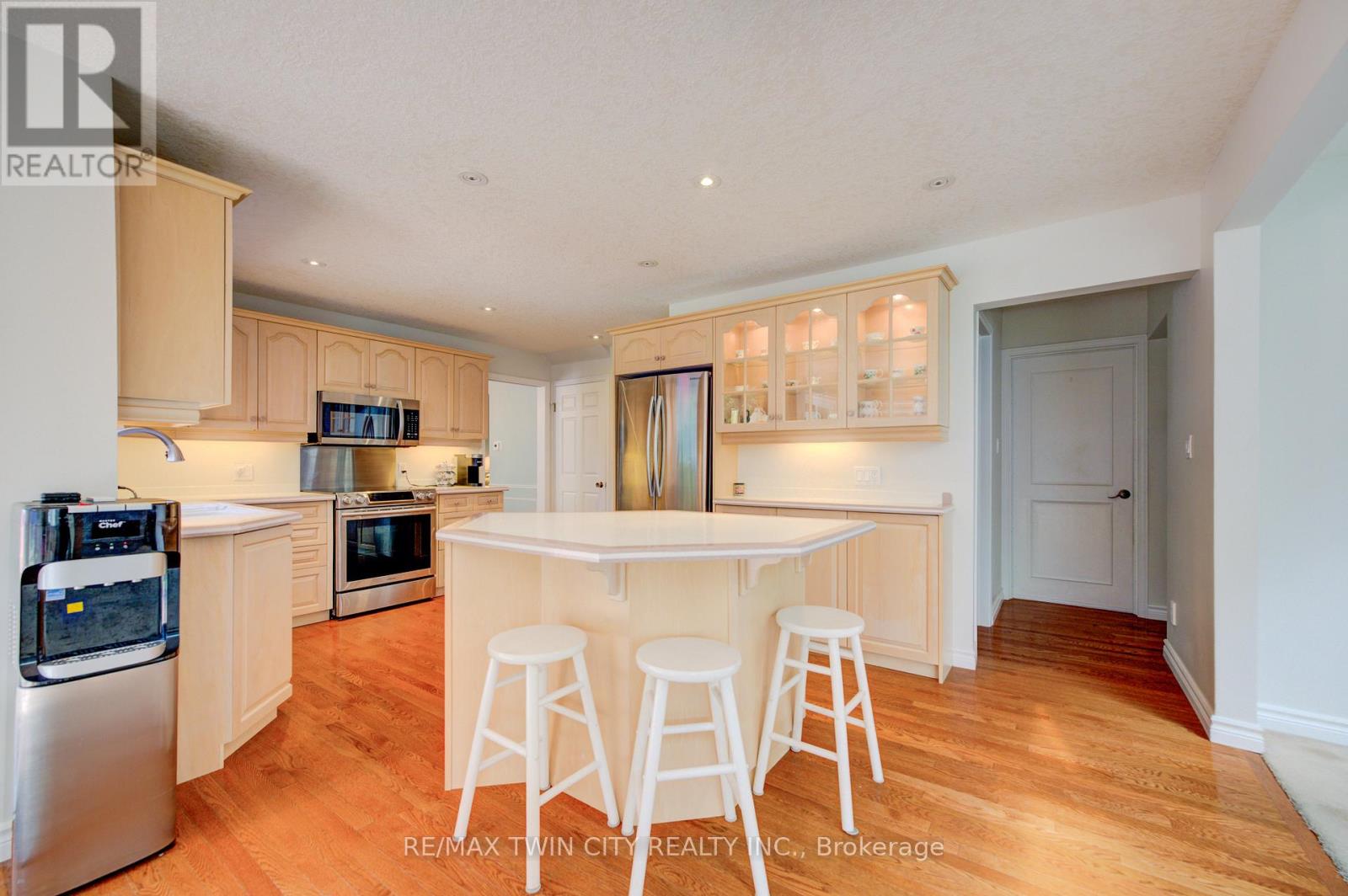 54 Stonegate Drive, Kitchener, Ontario  N2A 2Z1 - Photo 18 - X13501504