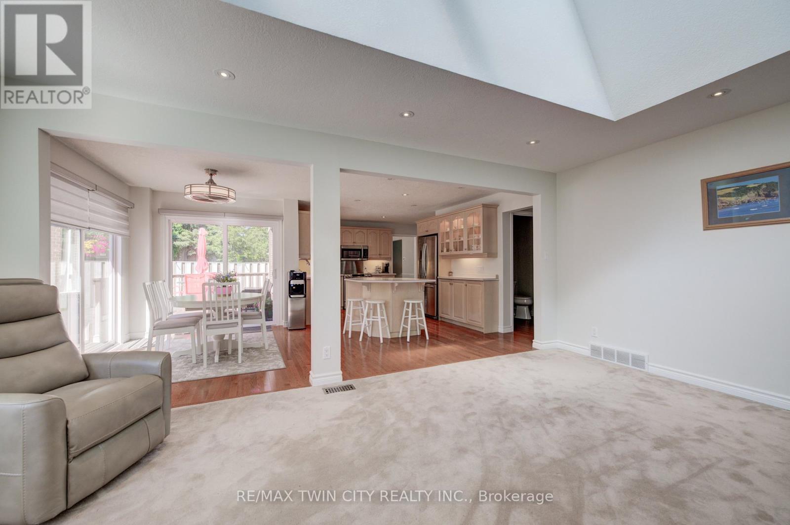 54 Stonegate Drive, Kitchener, Ontario  N2A 2Z1 - Photo 22 - X13501504