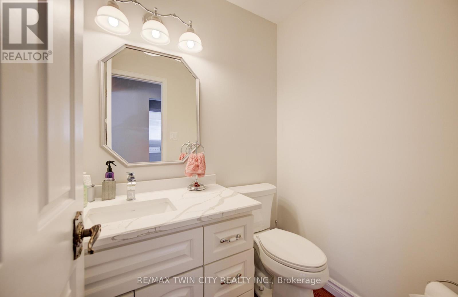 54 Stonegate Drive, Kitchener, Ontario  N2A 2Z1 - Photo 23 - X13501504