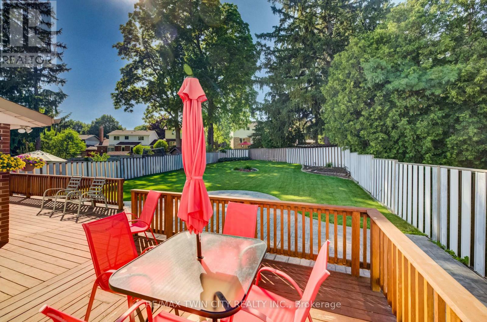 54 Stonegate Drive, Kitchener, Ontario  N2A 2Z1 - Photo 43 - X13501504