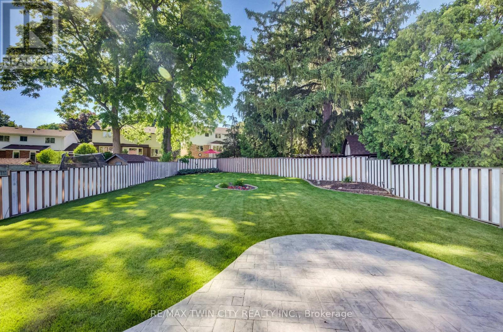 54 Stonegate Drive, Kitchener, Ontario  N2A 2Z1 - Photo 44 - X13501504