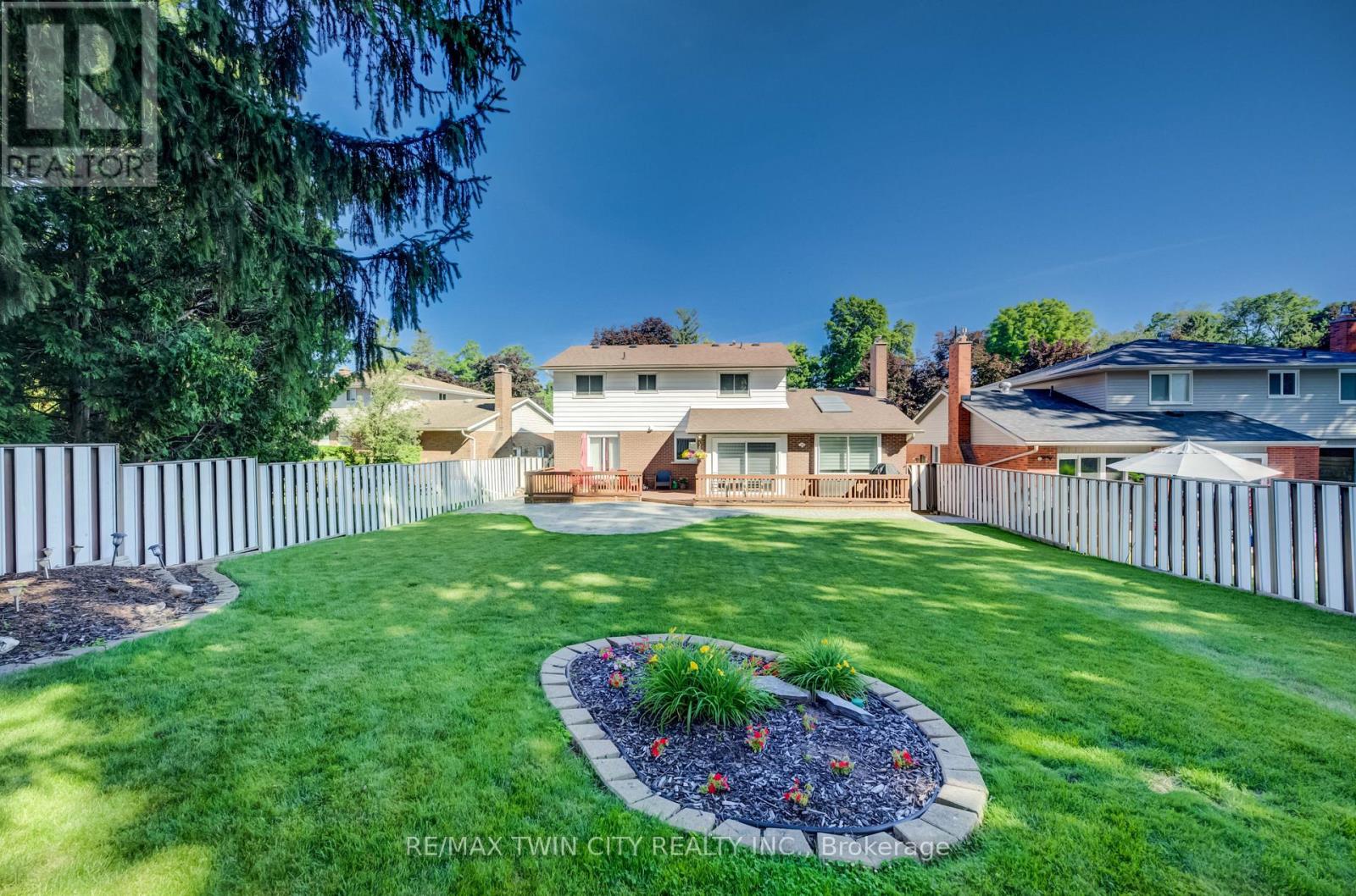54 Stonegate Drive, Kitchener, Ontario  N2A 2Z1 - Photo 46 - X13501504