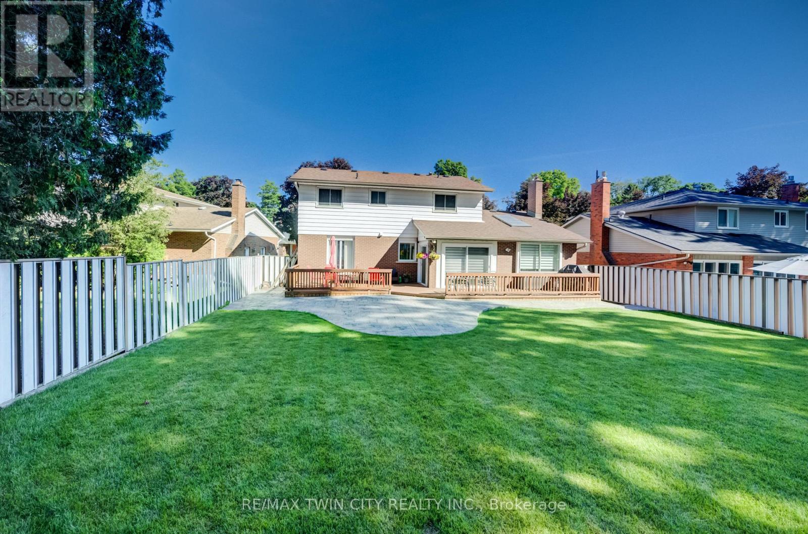 54 Stonegate Drive, Kitchener, Ontario  N2A 2Z1 - Photo 47 - X13501504