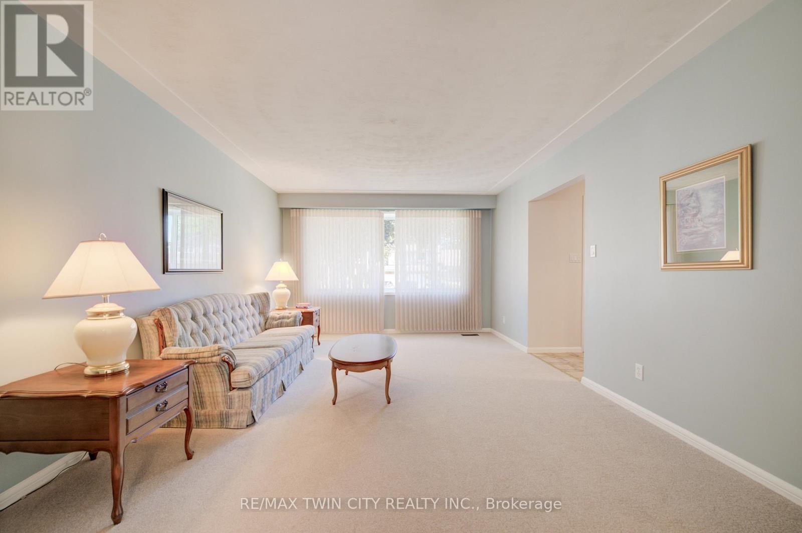 54 Stonegate Drive, Kitchener, Ontario  N2A 2Z1 - Photo 8 - X13501504
