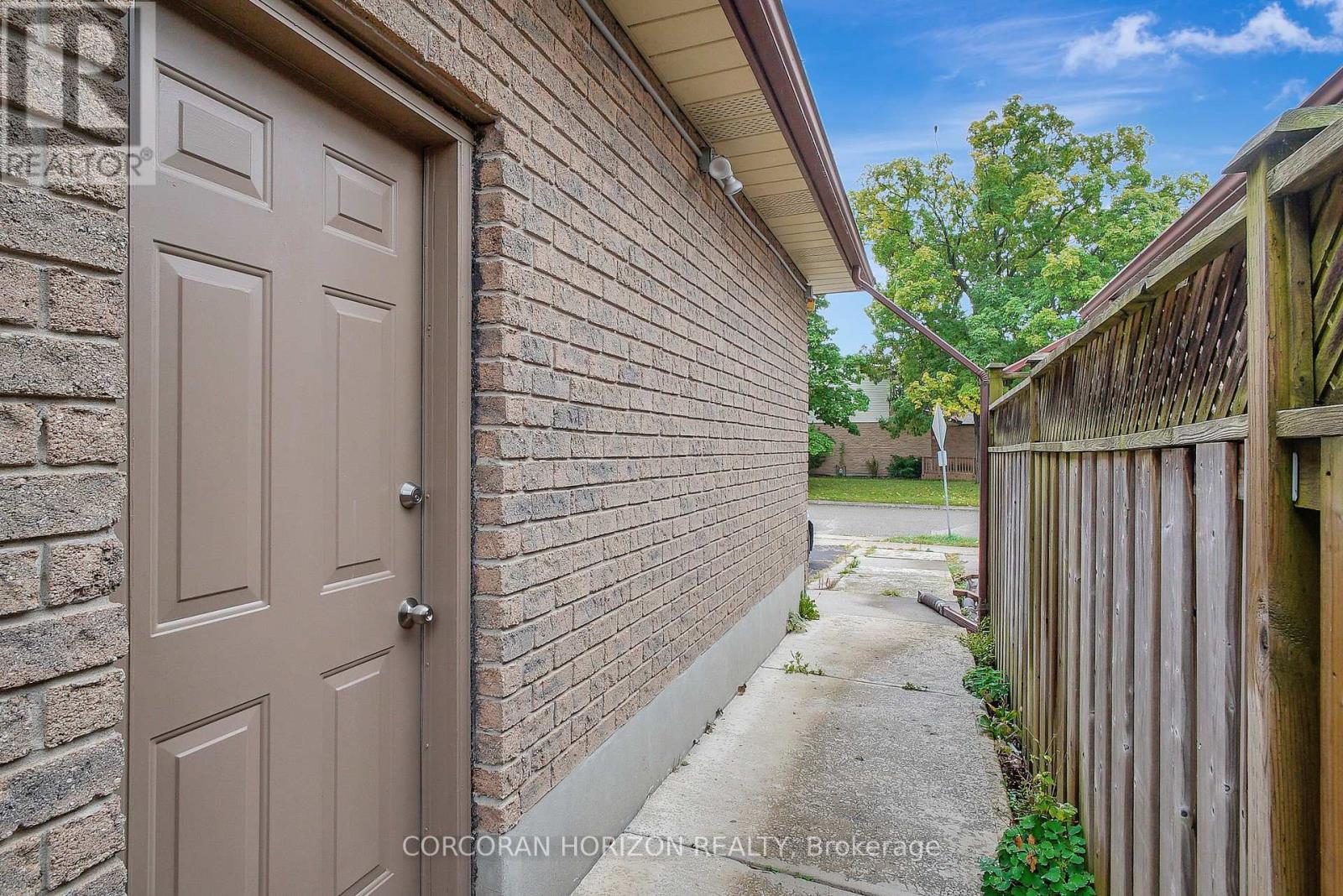 Lower - 43 Holm Street, Cambridge, Ontario N2C 3N3 - Photo 5 - X13501690