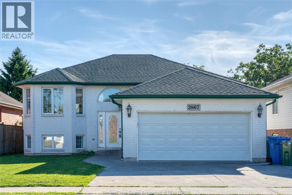 3867 CLARA AVENUE, Windsor, Ontario