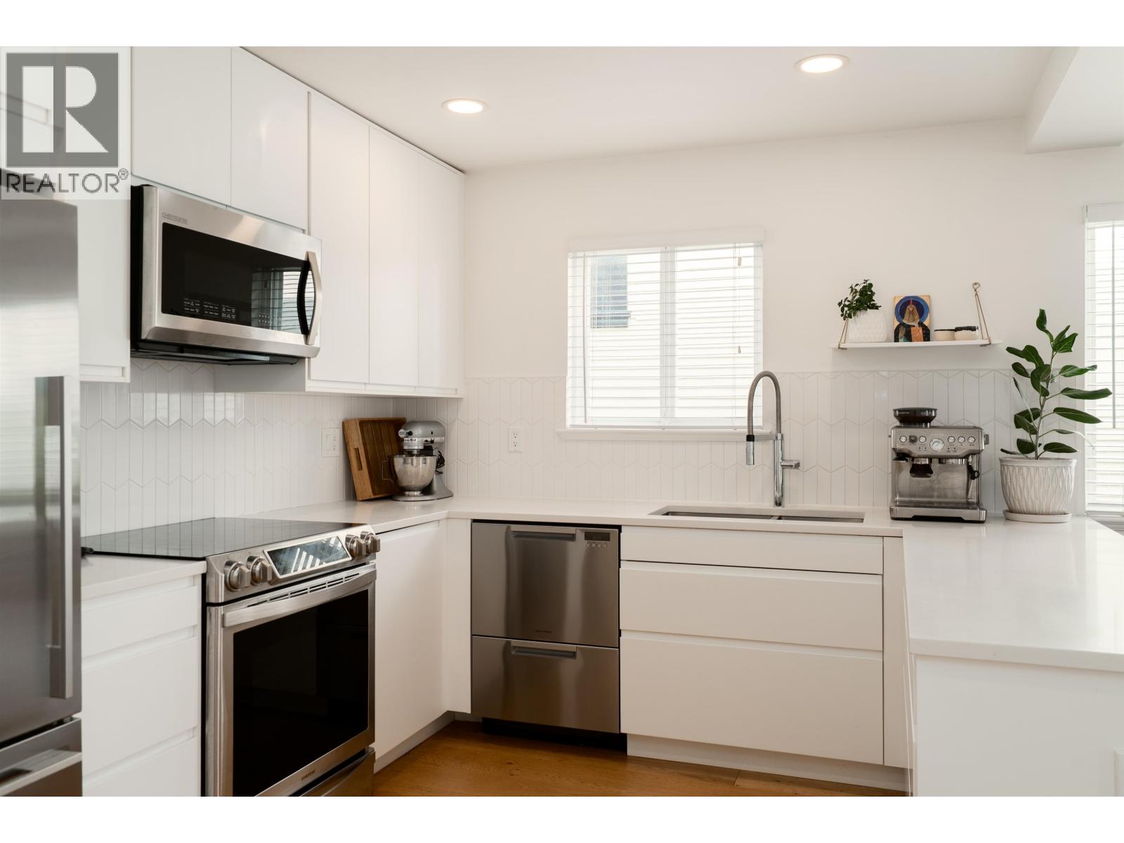 2042 Triumph Street, Vancouver, British Columbia  V5L 1K8 - Photo 9 - R3140789