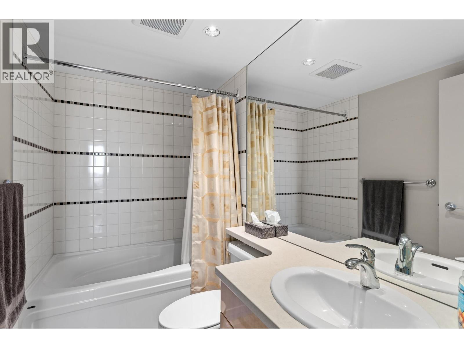 2505 1033 Marinaside Crescent, Vancouver, British Columbia  V6Z 3A3 - Photo 23 - R3140791