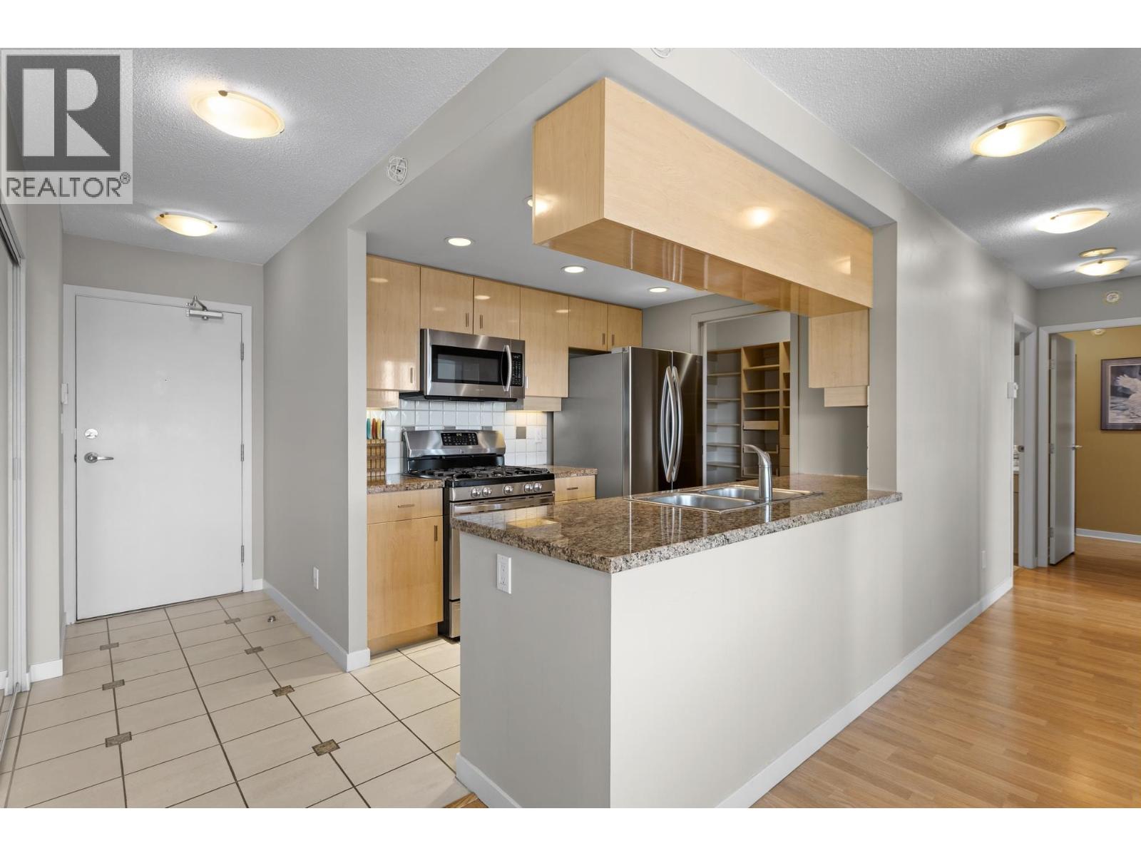 2505 1033 Marinaside Crescent, Vancouver, British Columbia  V6Z 3A3 - Photo 6 - R3140791