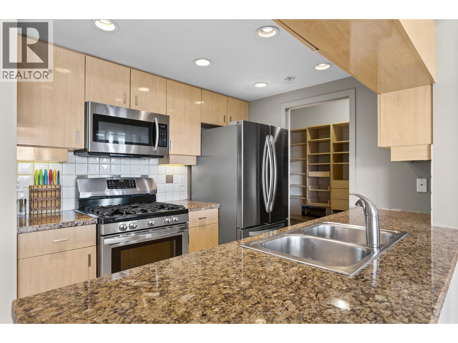 2505 1033 Marinaside Crescent, Vancouver, British Columbia  V6Z 3A3 - Photo 7 - R3140791