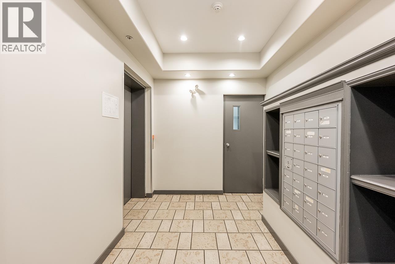 403 3939 Hastings Street, Burnaby, British Columbia  V5C 2H8 - Photo 5 - R3140821