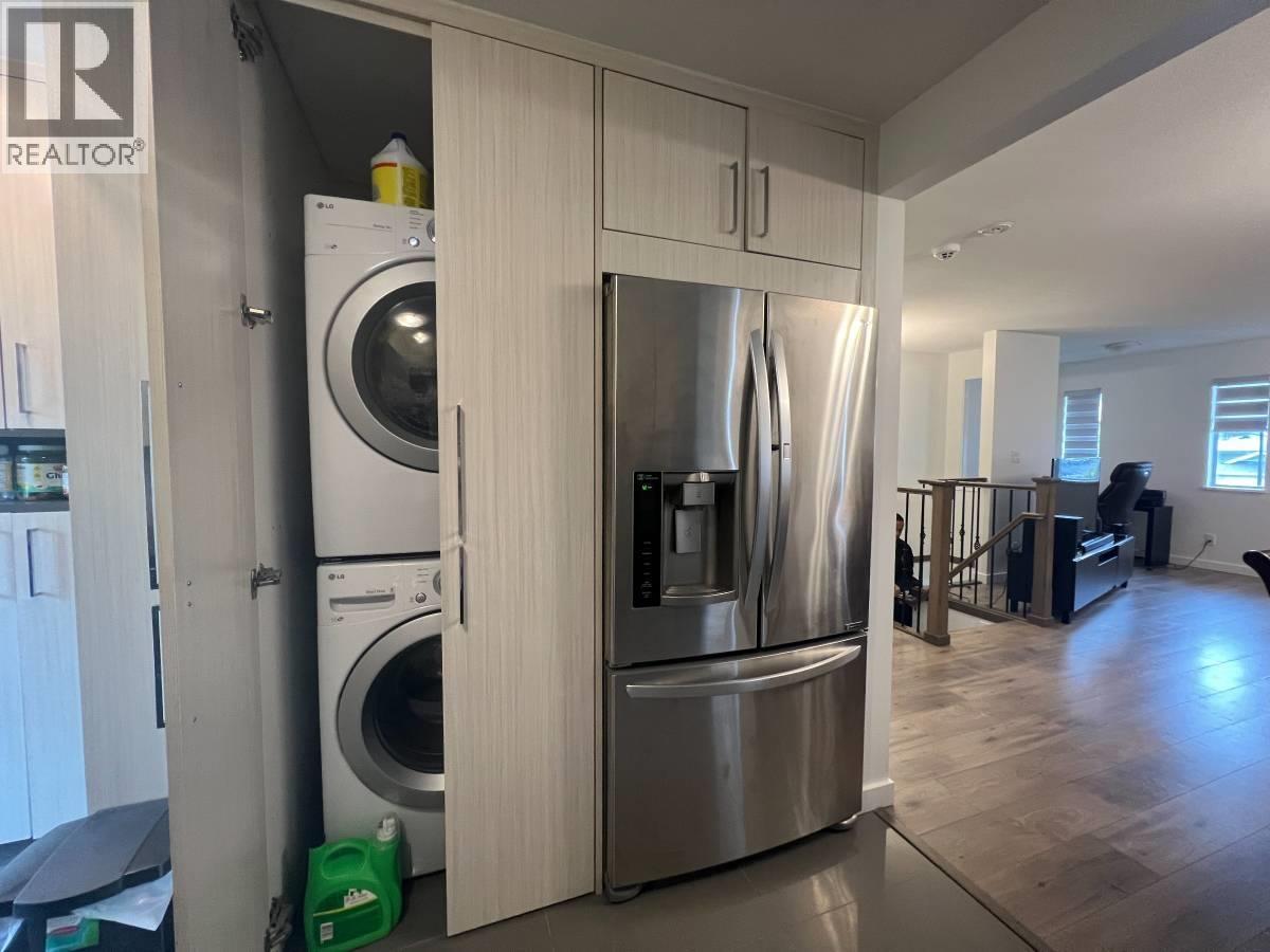 Upper 23422 Sandpiper Ave, Maple Ridge, British Columbia  V2X 9M3 - Photo 13 - R3140835