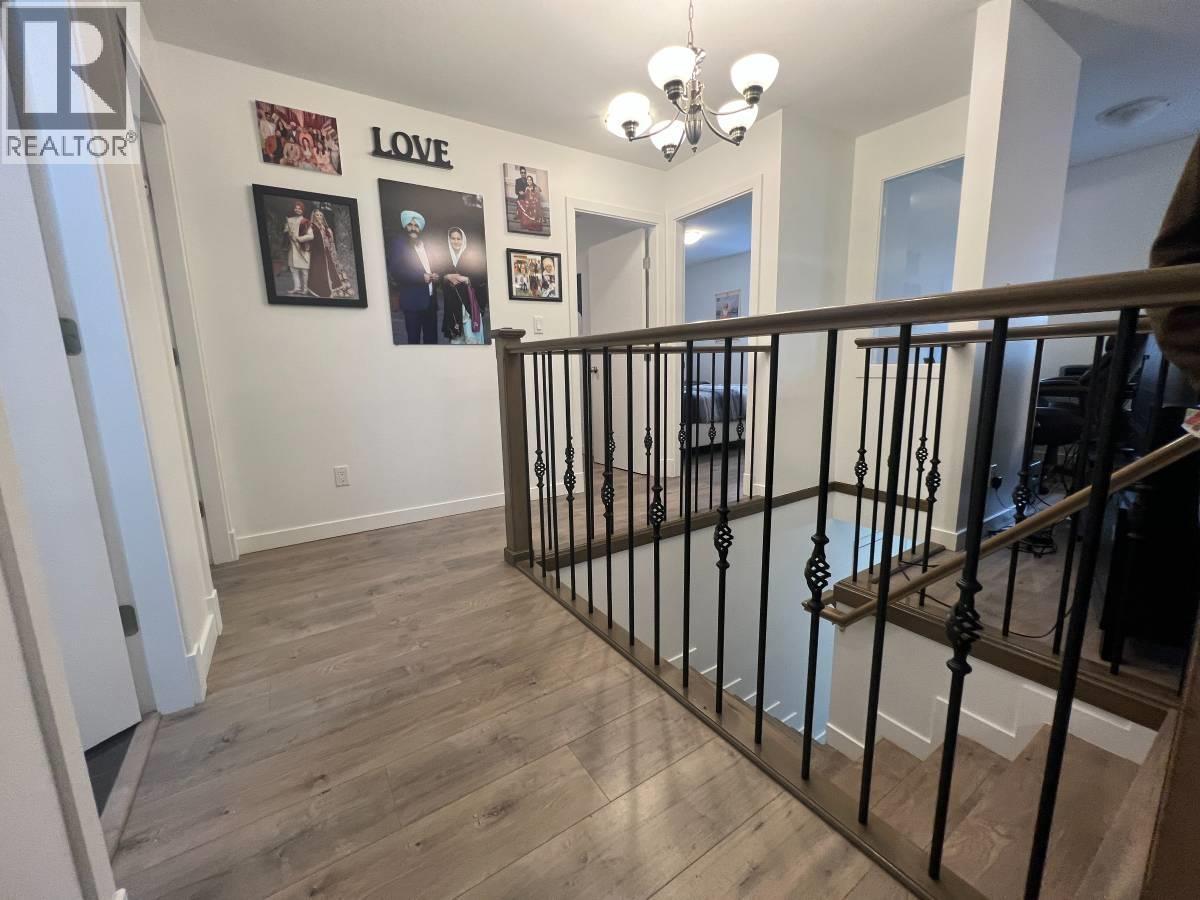 Upper 23422 Sandpiper Ave, Maple Ridge, British Columbia  V2X 9M3 - Photo 6 - R3140835