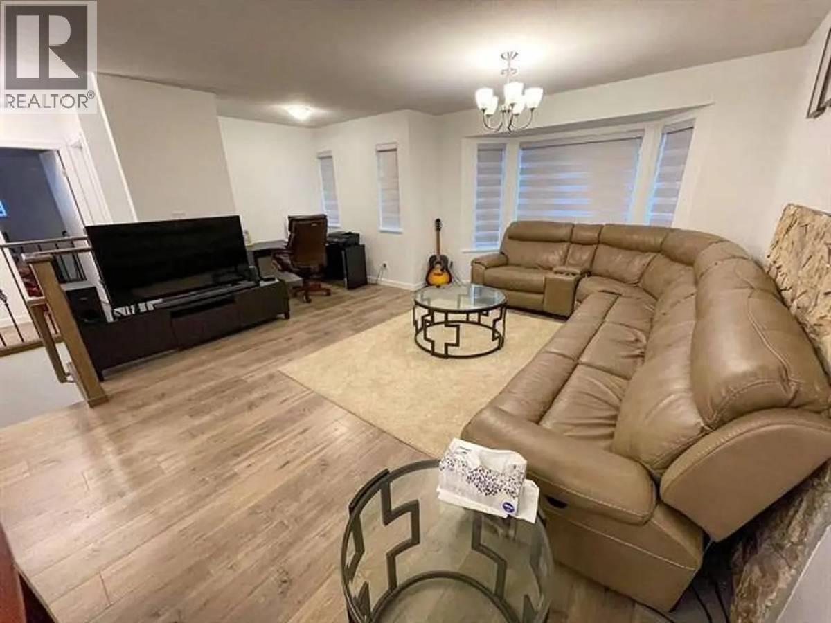 Upper 23422 Sandpiper Ave, Maple Ridge, British Columbia  V2X 9M3 - Photo 8 - R3140835