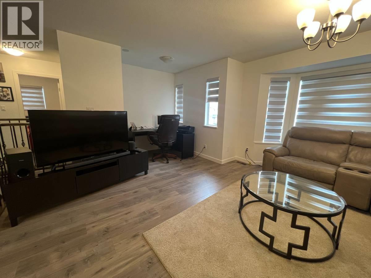 Upper 23422 Sandpiper Ave, Maple Ridge, British Columbia  V2X 9M3 - Photo 9 - R3140835