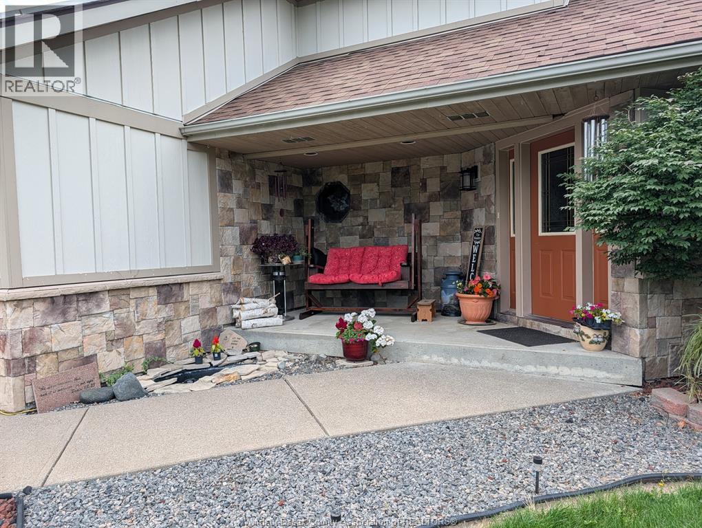 5975 Malden, Maidstone, Ontario  N0R 1K0 - Photo 2 - 26015497