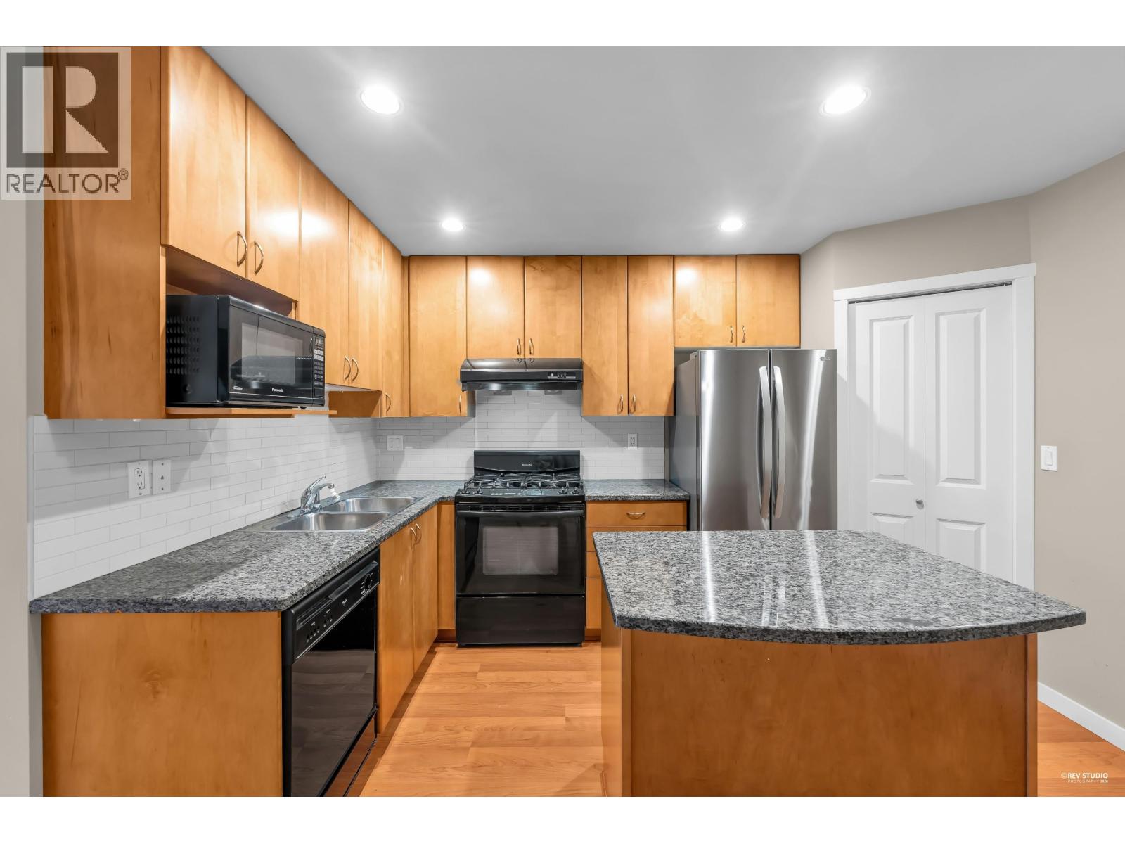 Listing image 8