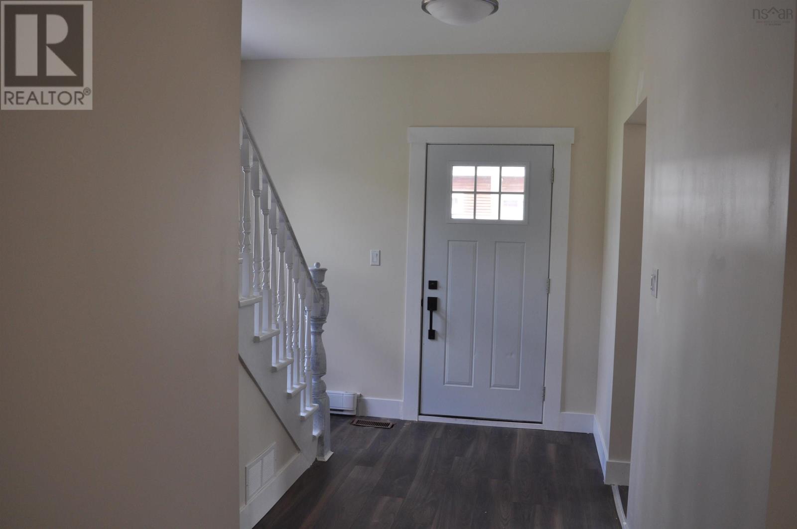 64 Centre Street, Truro, Nova Scotia  B2N 2K2 - Photo 2 - 202615836