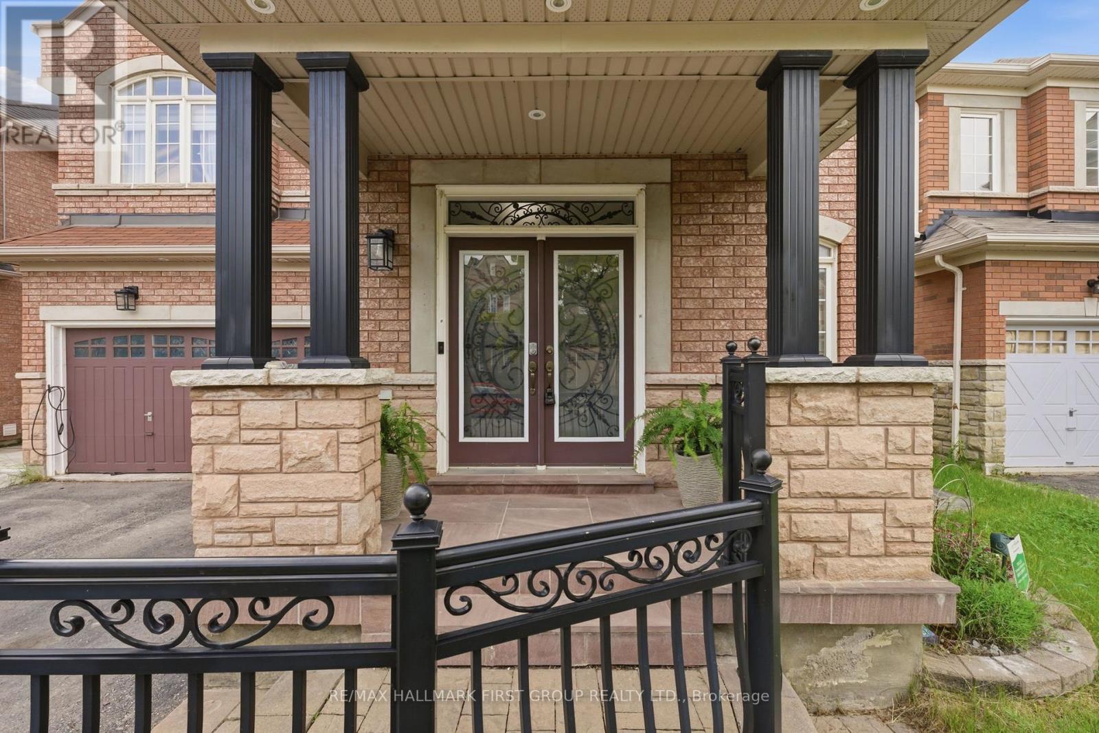 22 Cragg Crescent, Ajax, Ontario  L1T 0E4 - Photo 3 - E13501888