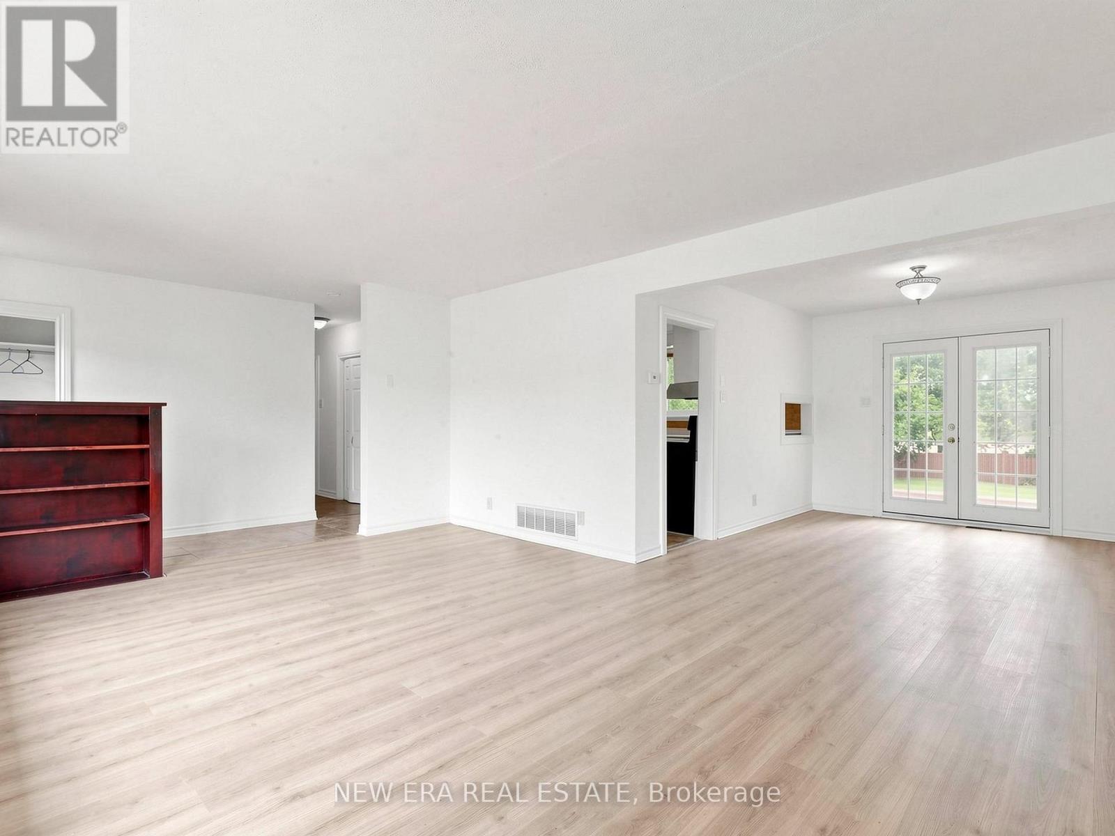 20543 Leslie Street, East Gwillimbury (Queensville), Ontario  L0L 1R0 - Photo 10 - N13501878