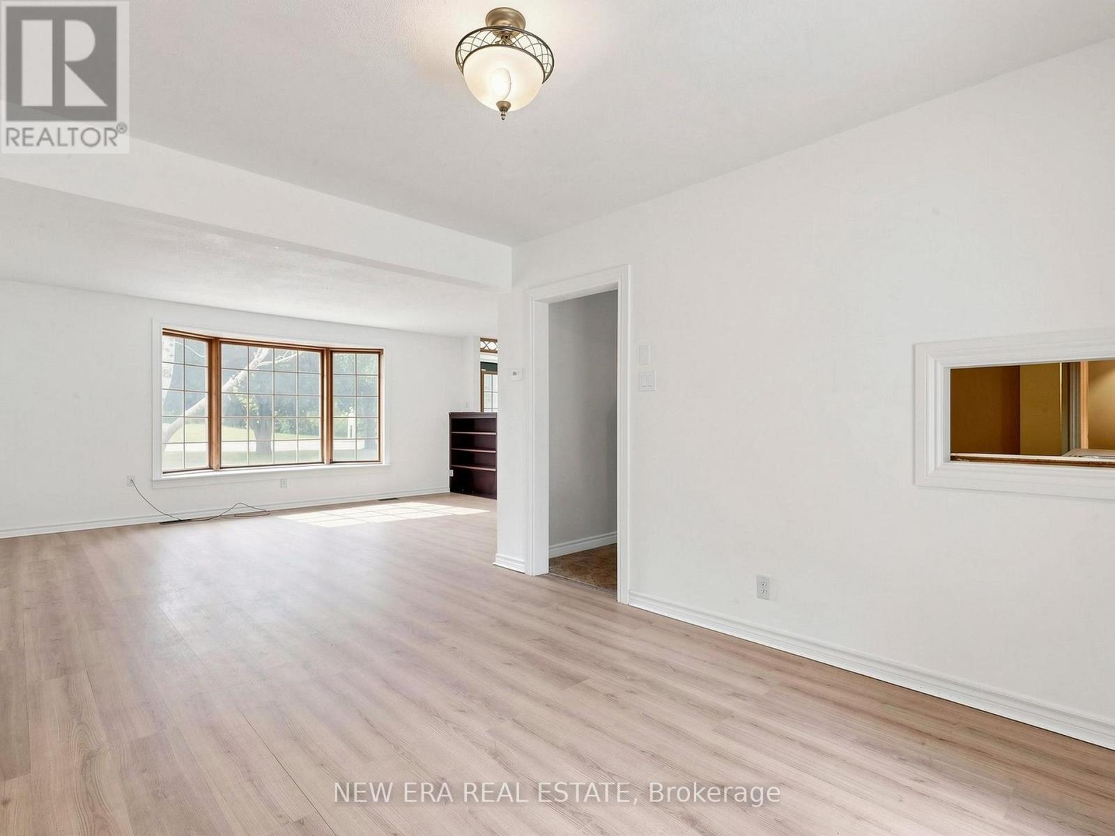 20543 Leslie Street, East Gwillimbury (Queensville), Ontario  L0L 1R0 - Photo 14 - N13501878