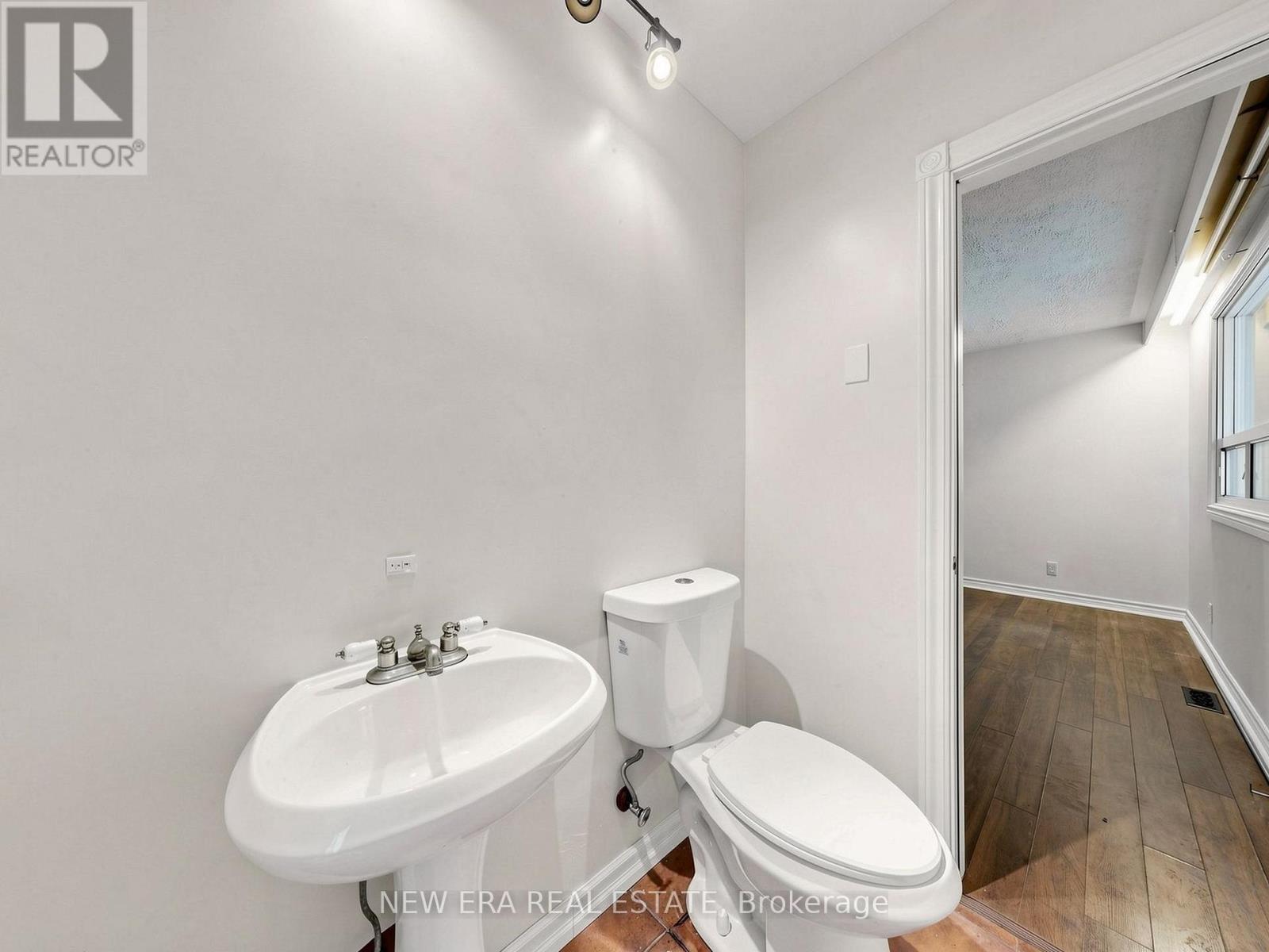 20543 Leslie Street, East Gwillimbury (Queensville), Ontario  L0L 1R0 - Photo 22 - N13501878