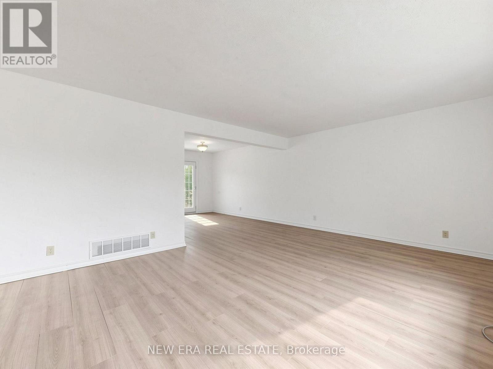 20543 Leslie Street, East Gwillimbury (Queensville), Ontario  L0L 1R0 - Photo 9 - N13501878