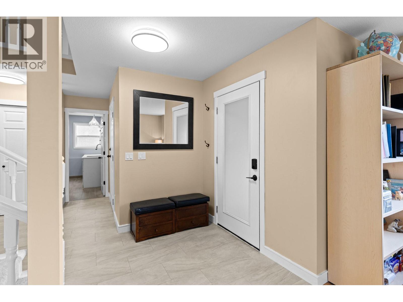 774 Nahanni Place, Kelowna, British Columbia  V1V 1N5 - Photo 5 - 10392905
