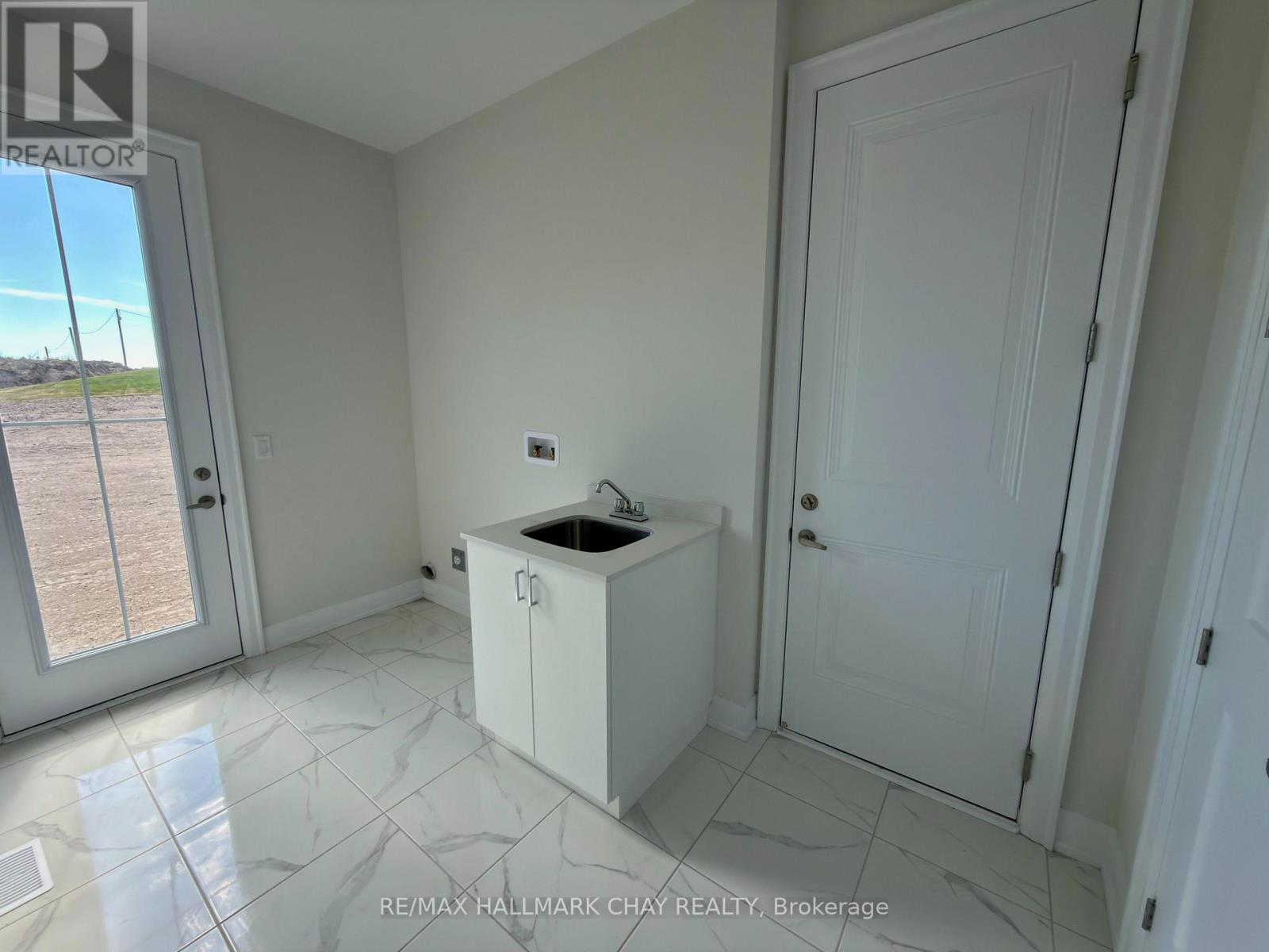 2 Pinetree Drive, Oro-Medonte, Ontario  L0L 2L0 - Photo 16 - S13501864