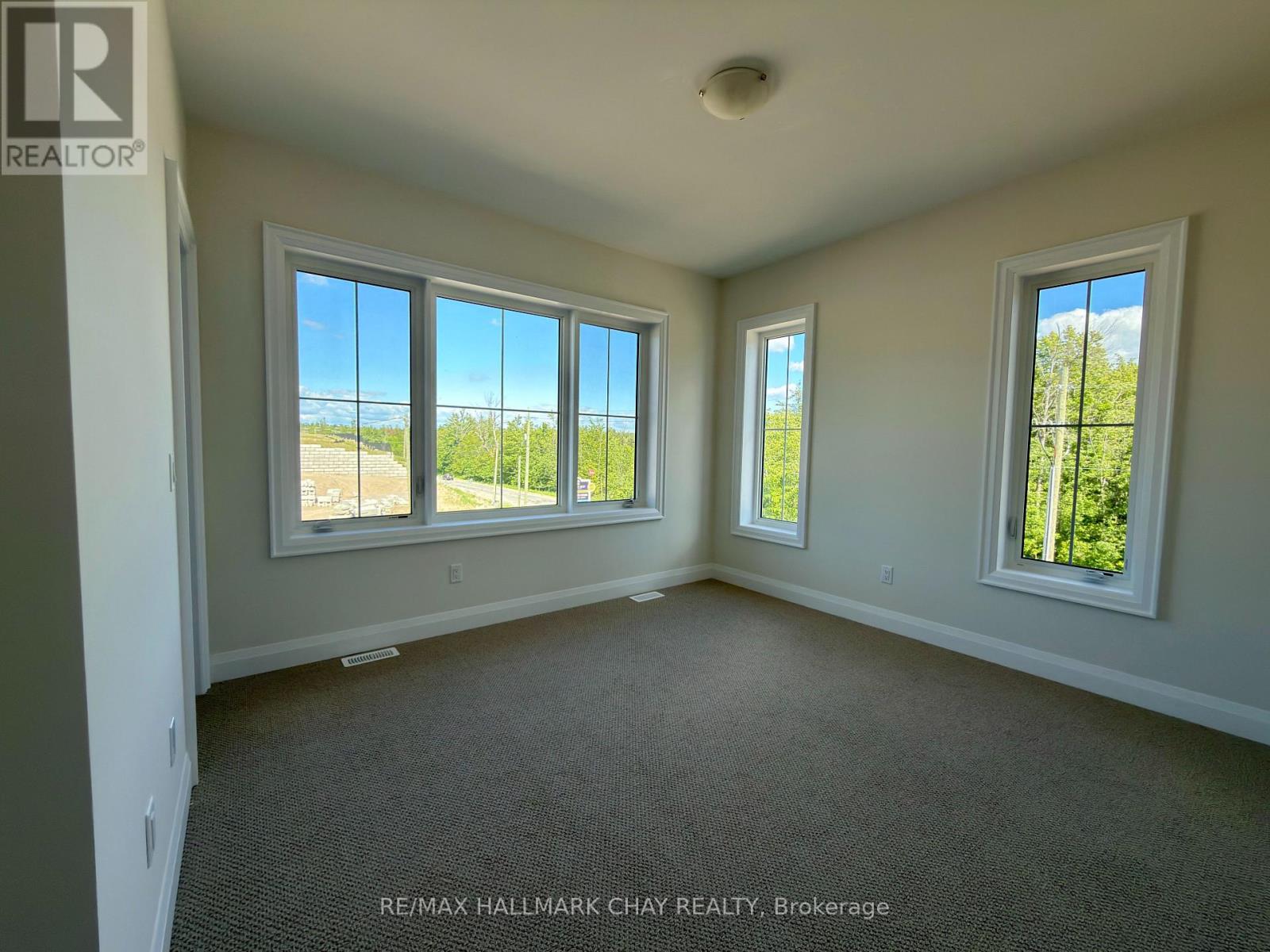 2 Pinetree Drive, Oro-Medonte, Ontario  L0L 2L0 - Photo 22 - S13501864