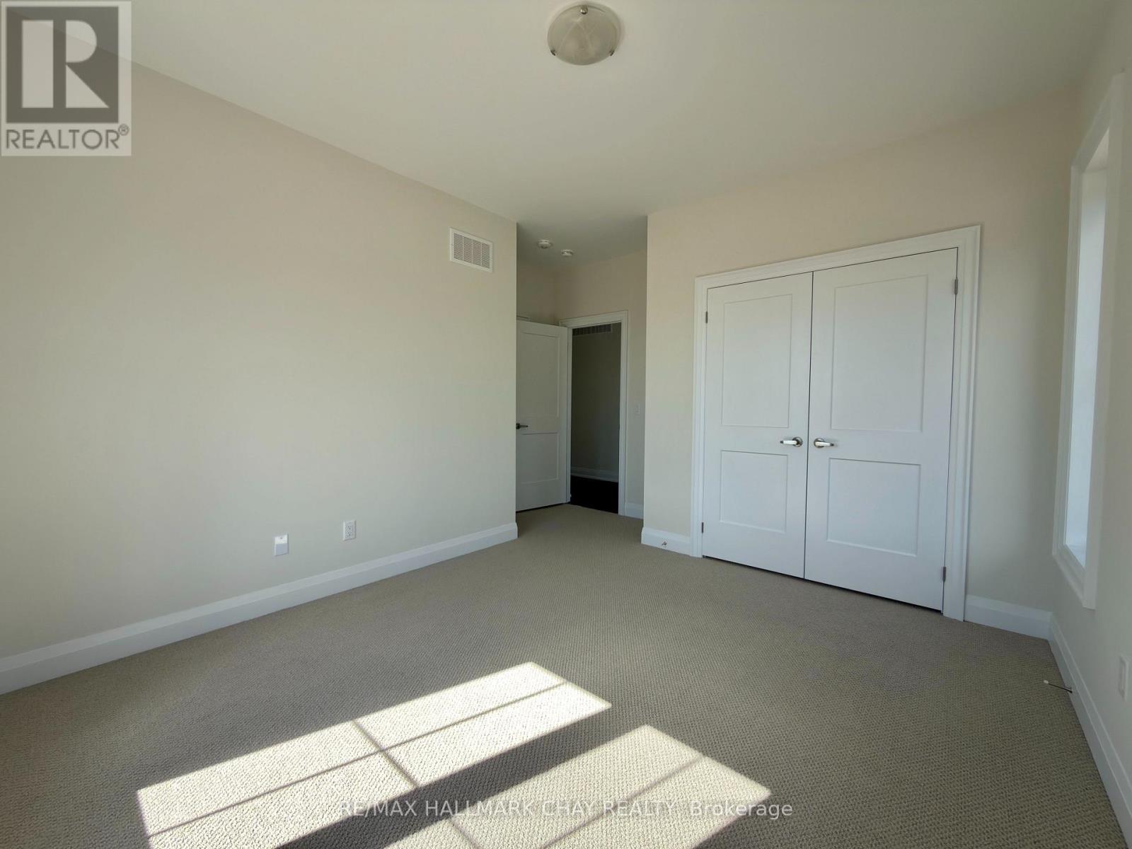 2 Pinetree Drive, Oro-Medonte, Ontario  L0L 2L0 - Photo 25 - S13501864