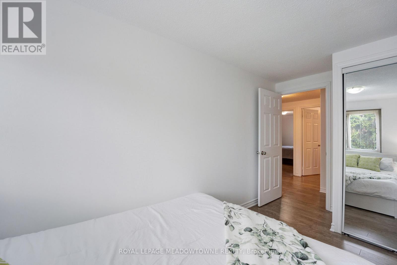 9 Hardcastle Court, Brampton, Ontario  L6S 2B2 - Photo 17 - W13501804