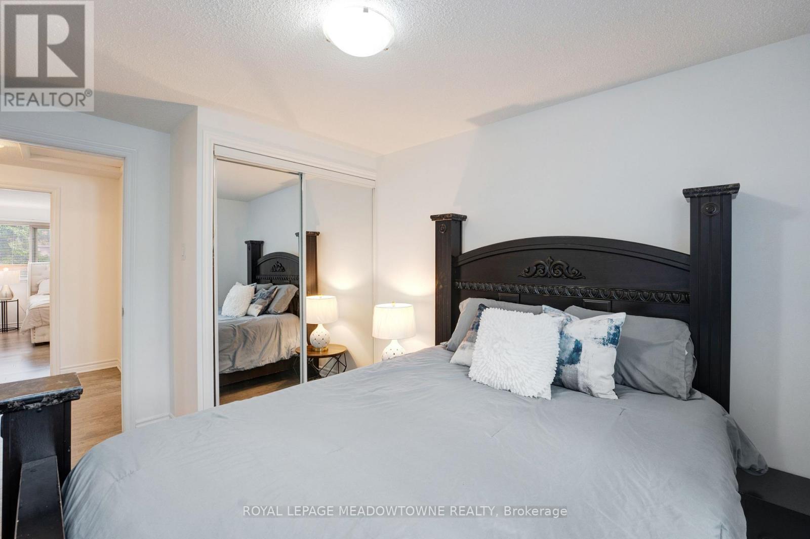 9 Hardcastle Court, Brampton, Ontario  L6S 2B2 - Photo 19 - W13501804