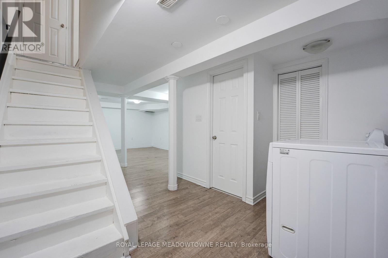 9 Hardcastle Court, Brampton, Ontario  L6S 2B2 - Photo 23 - W13501804