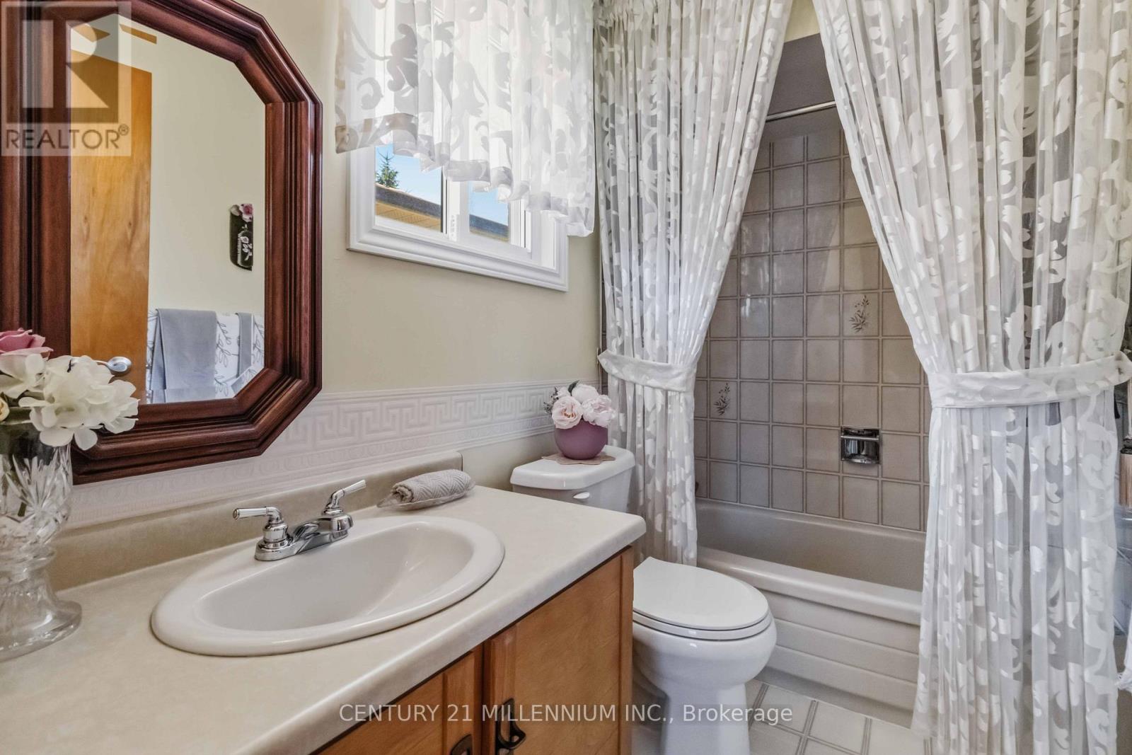 83 Sunforest Drive, Brampton, Ontario  L6Z 2W3 - Photo 27 - W13501838