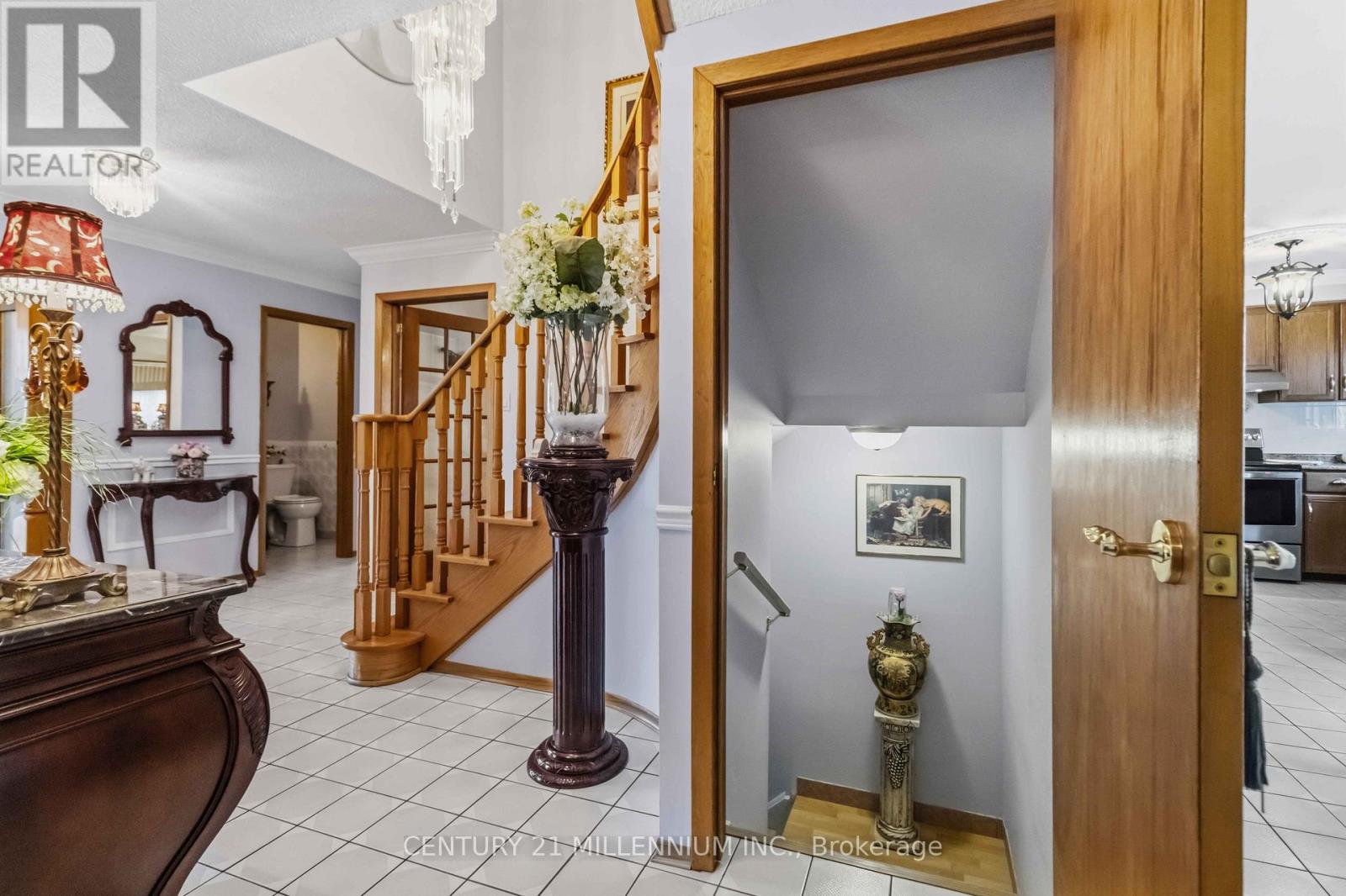 83 Sunforest Drive, Brampton, Ontario  L6Z 2W3 - Photo 28 - W13501838