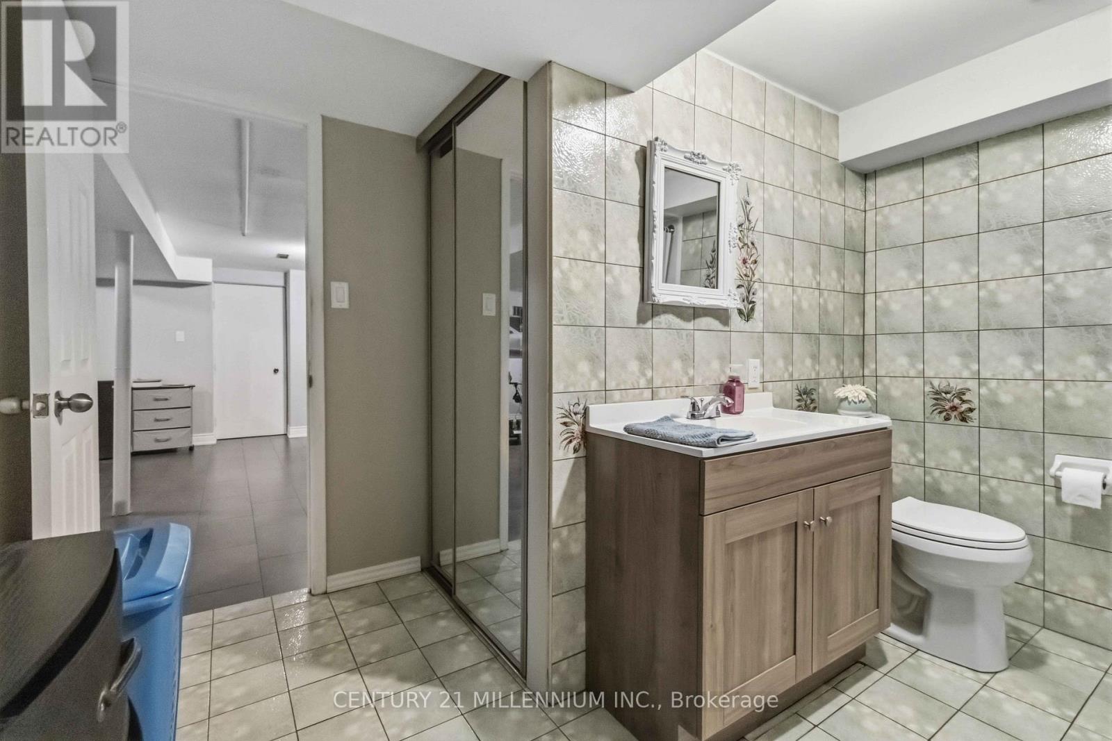 83 Sunforest Drive, Brampton, Ontario  L6Z 2W3 - Photo 34 - W13501838