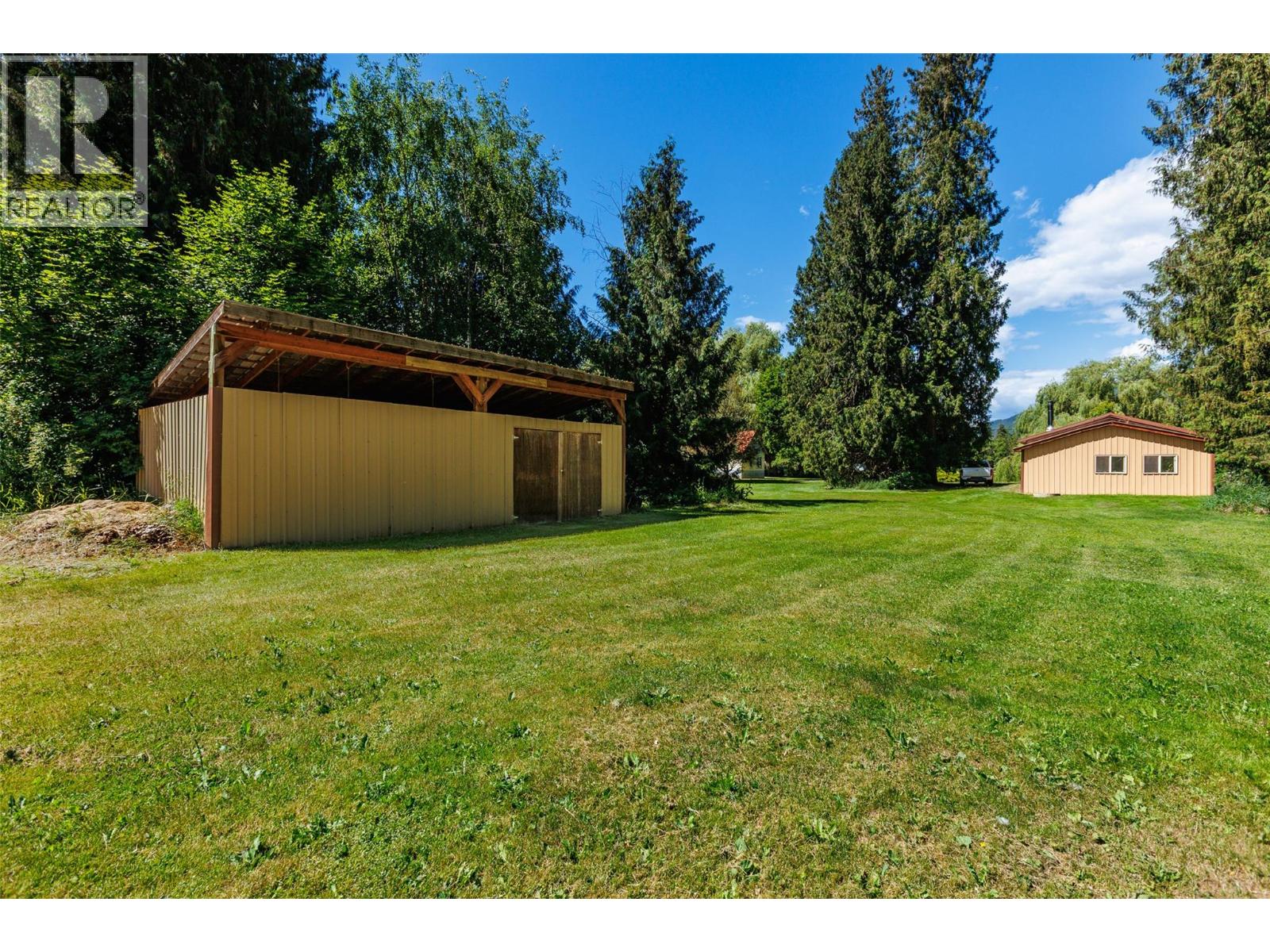 516 Goat River Road S, Creston, British Columbia  V0B 1G1 - Photo 3 - 10389280