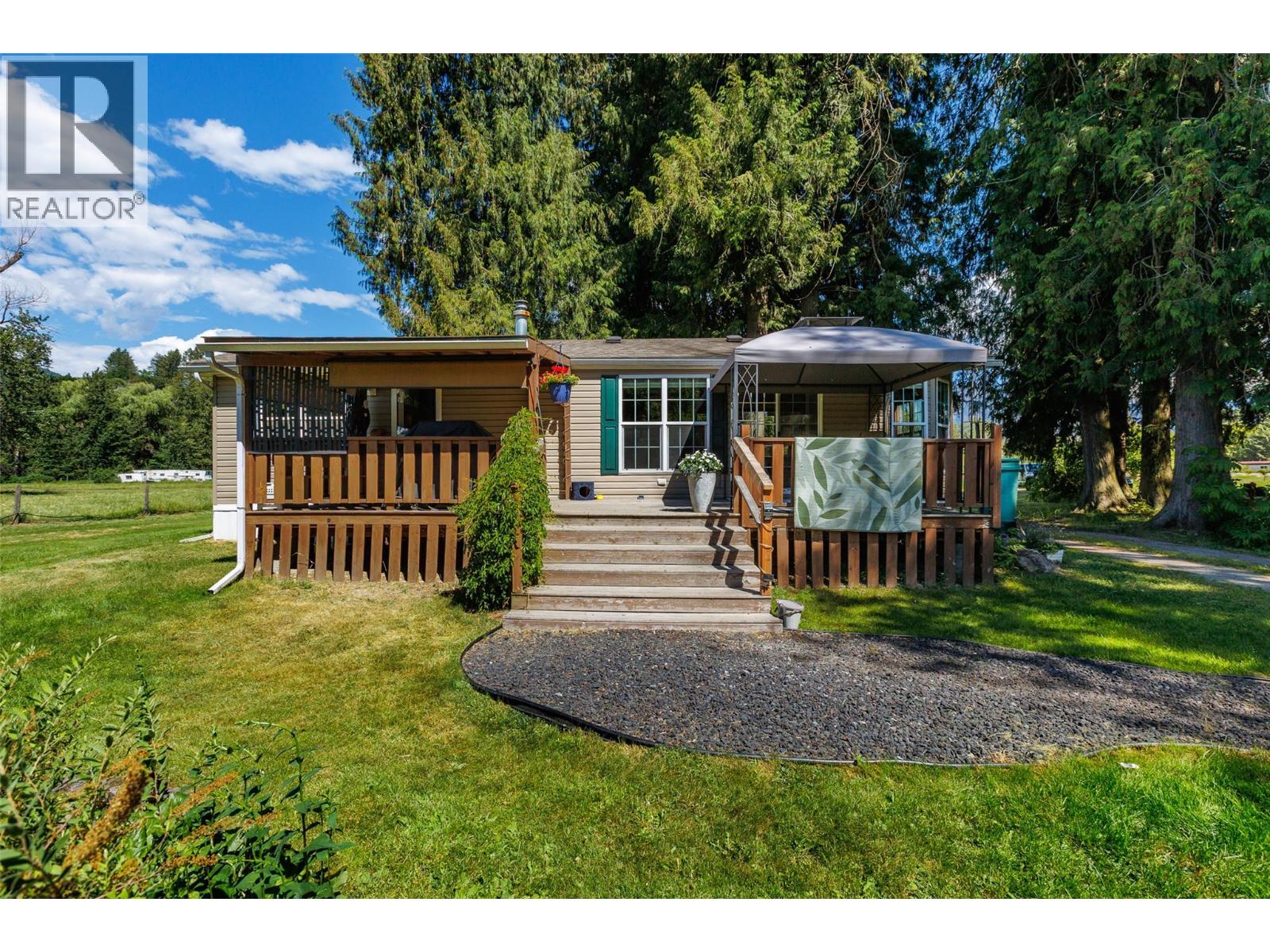 516 Goat River Road S, Creston, British Columbia  V0B 1G1 - Photo 1 - 10389280