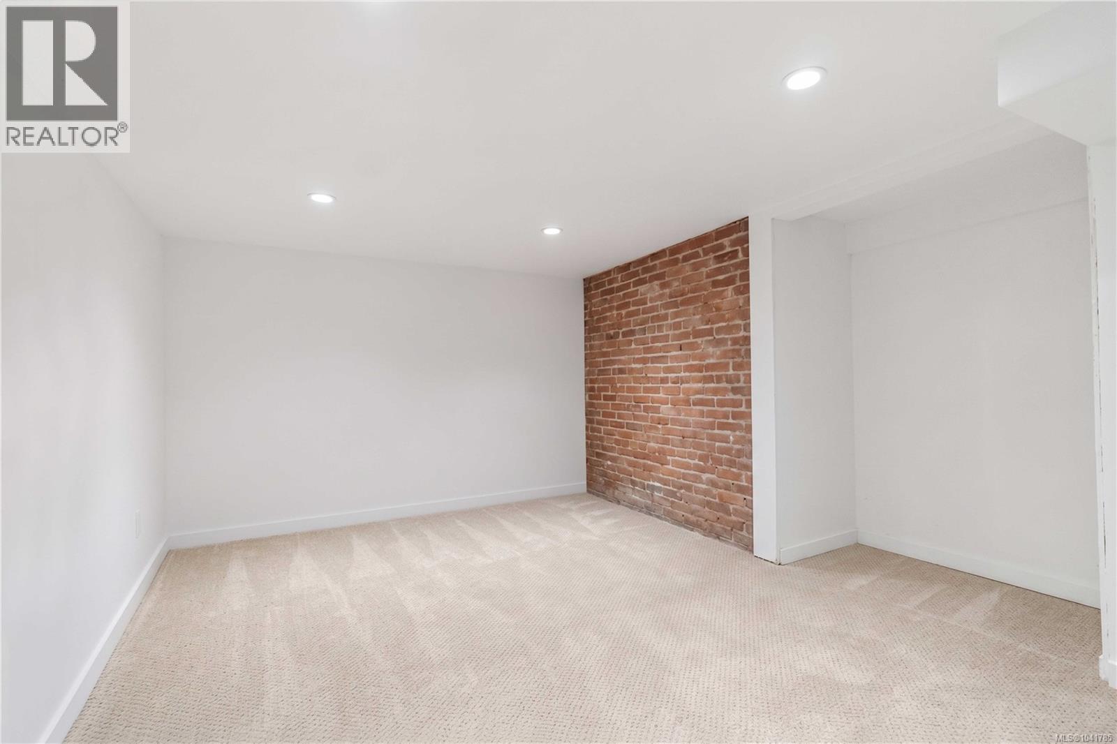 1722 Stanley Ave, Victoria, British Columbia  V8R 3W8 - Photo 26 - 1041785
